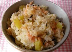 炊飯器でポン！かんたん炊き込みごはん　