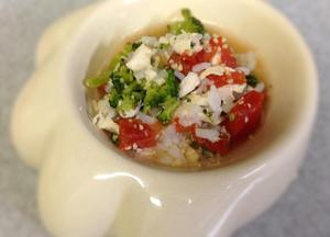 トマトとブロッコリーの鶏雑炊
